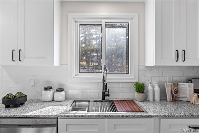 3925 Sharondale Drive, Hamburg, NY 14075