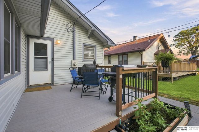823 N 43 Street, Omaha, NE 68131