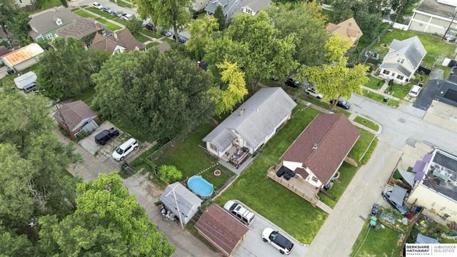 823 N 43 Street, Omaha, NE 68131