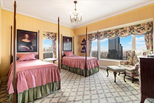 800 N Michigan Avenue 5501, Chicago, IL 60611