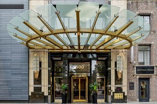800 N Michigan Avenue 5501, Chicago, IL 60611