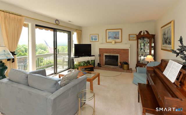 196 Heritage Village E, Southbury, CT 06488