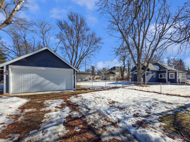 602 1st Avenue NE, Brainerd, MN 56401