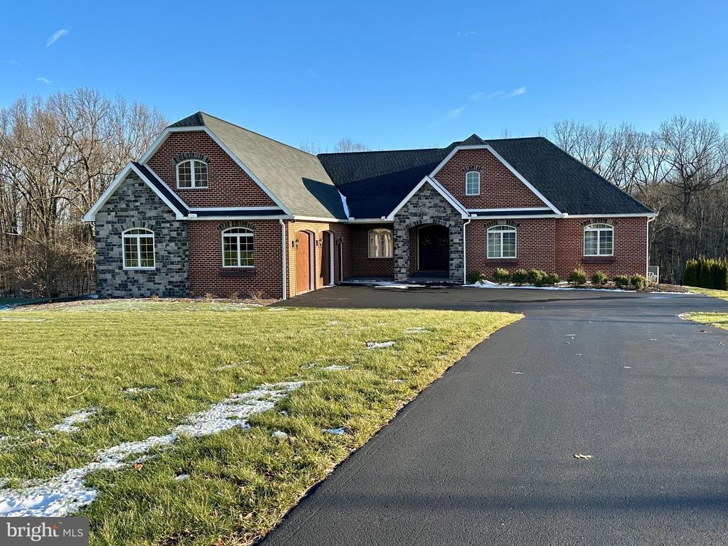 156 BROTHERS COURT, Port Matilda, PA 16870