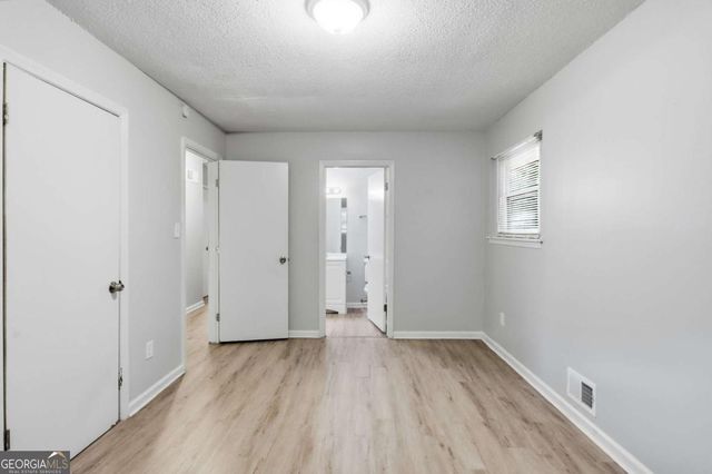 8862 Raven Drive, Jonesboro, GA 30238