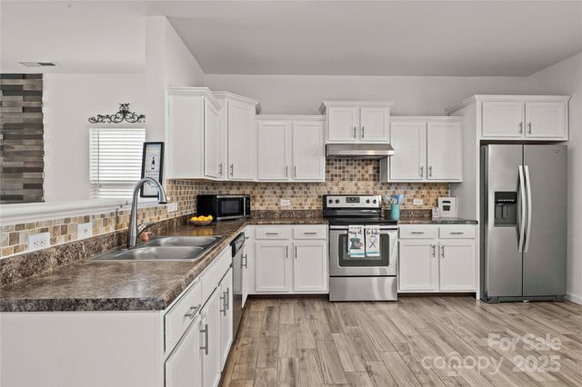 7323 Reece Valley Court, Charlotte, NC 28227