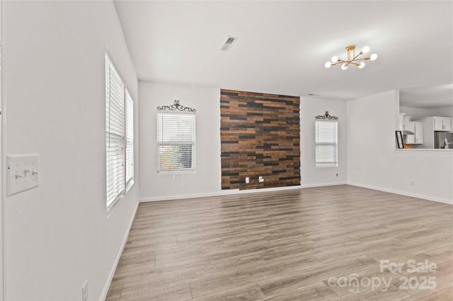 7323 Reece Valley Court, Charlotte, NC 28227