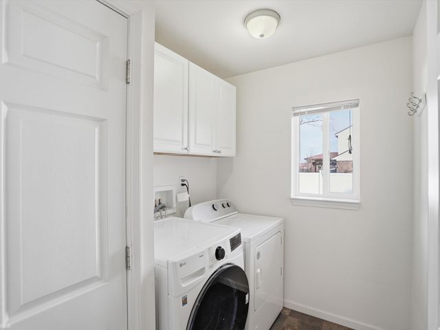 506 W Woodside Avenue, Madison Heights, MI 48071