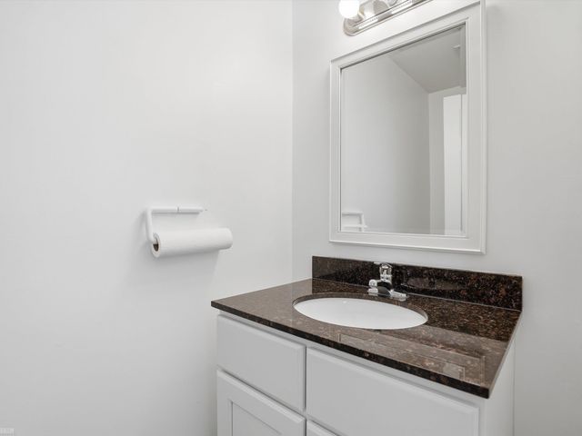 506 W Woodside Avenue, Madison Heights, MI 48071