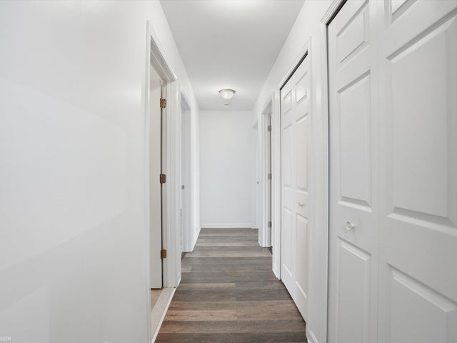 506 W Woodside Avenue, Madison Heights, MI 48071