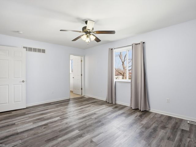 506 W Woodside Avenue, Madison Heights, MI 48071