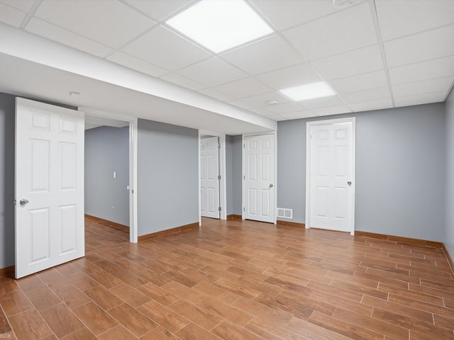 506 W Woodside Avenue, Madison Heights, MI 48071