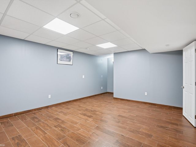 506 W Woodside Avenue, Madison Heights, MI 48071