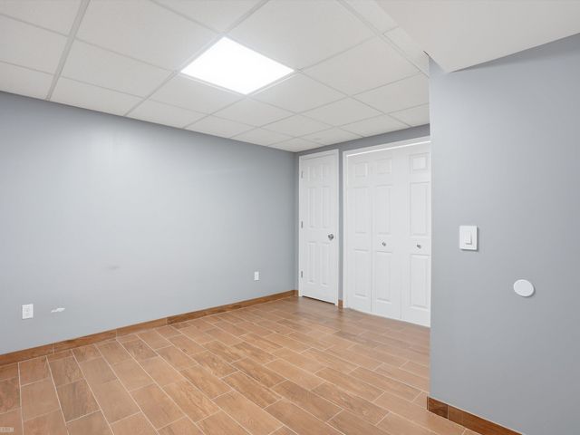 506 W Woodside Avenue, Madison Heights, MI 48071