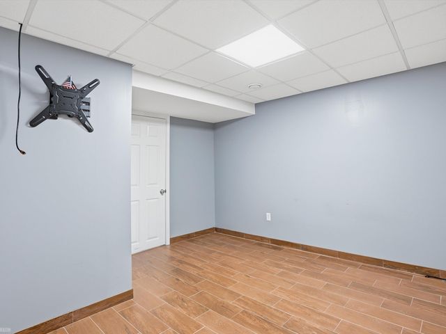 506 W Woodside Avenue, Madison Heights, MI 48071