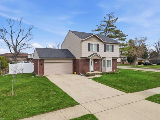506 W Woodside Avenue, Madison Heights, MI 48071