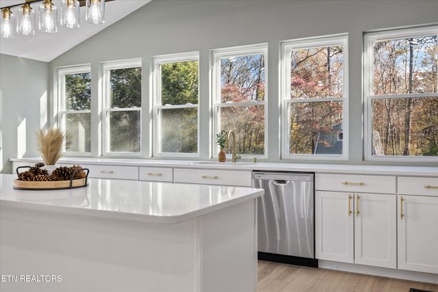 6960 Highway 70, Lenoir City, TN 37772