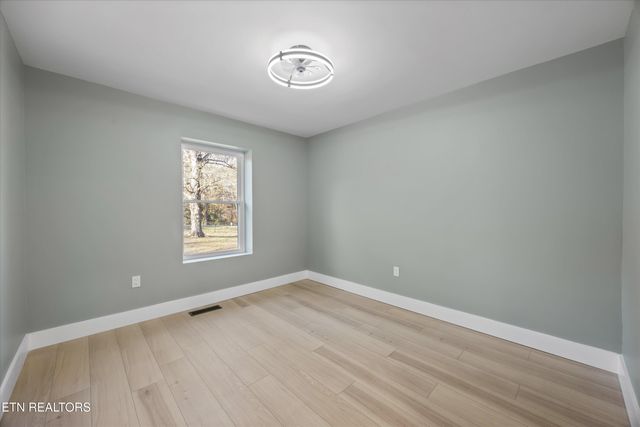 6960 Highway 70, Lenoir City, TN 37772