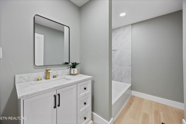 6960 Highway 70, Lenoir City, TN 37772