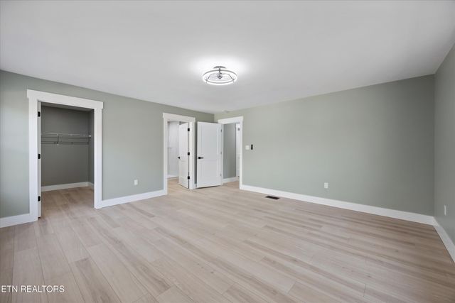 6960 Highway 70, Lenoir City, TN 37772