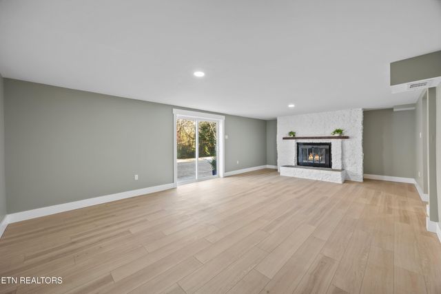 6960 Highway 70, Lenoir City, TN 37772