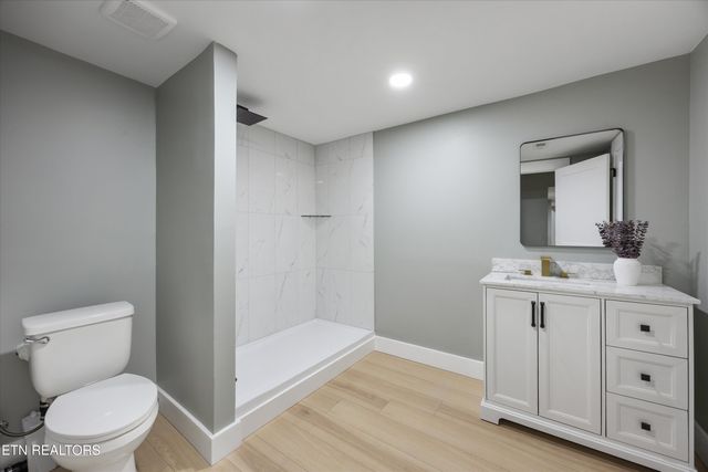 6960 Highway 70, Lenoir City, TN 37772