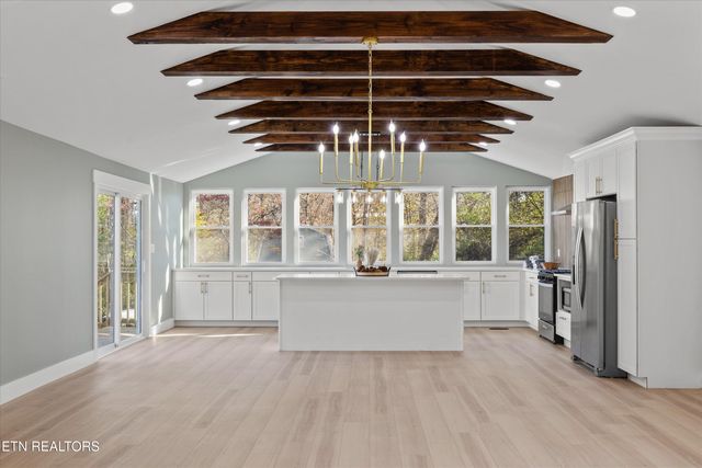 6960 Highway 70, Lenoir City, TN 37772