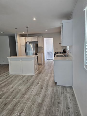 1560 Massachussetts Avenue 94, Riverside, CA 92570