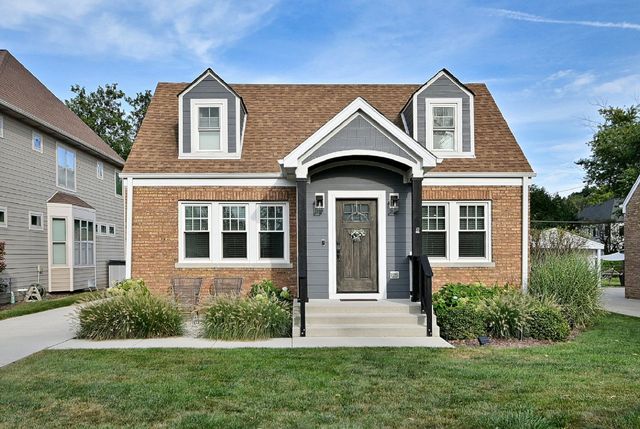 485 N Howard Avenue, Elmhurst, IL 60126