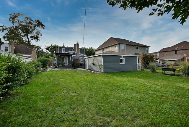 485 N Howard Avenue, Elmhurst, IL 60126