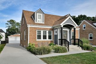 485 N Howard Avenue, Elmhurst, IL 60126