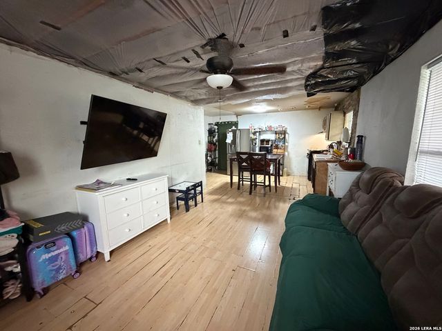 811 Allende, San Antonio, TX 78237