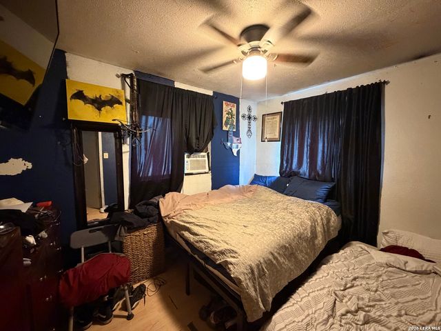 811 Allende, San Antonio, TX 78237