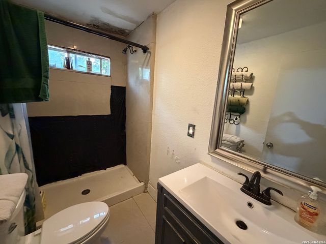 811 Allende, San Antonio, TX 78237