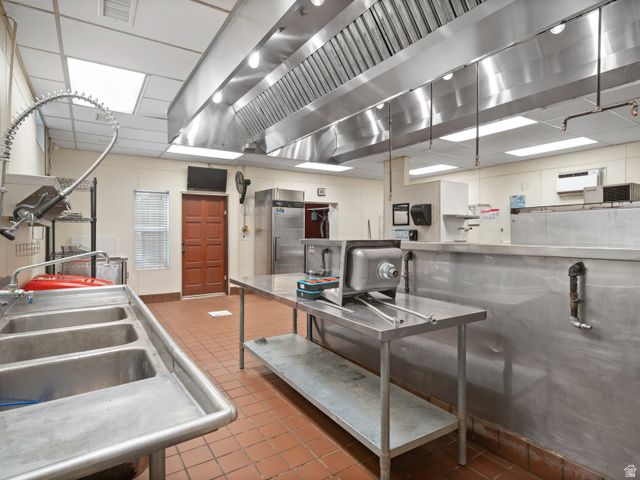 235 S 7400 E, Huntsville, UT 84317