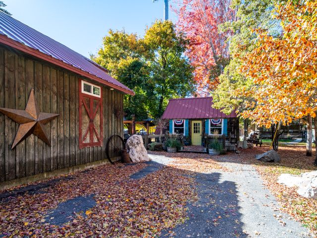 235 S 7400 E, Huntsville, UT 84317