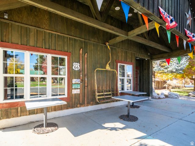 235 S 7400 E, Huntsville, UT 84317
