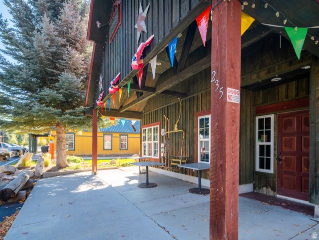 235 S 7400 E, Huntsville, UT 84317