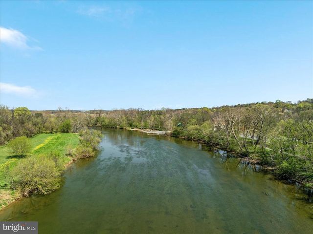 706 W 14TH STREET, Front Royal, VA 22630