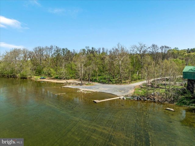706 W 14TH STREET, Front Royal, VA 22630