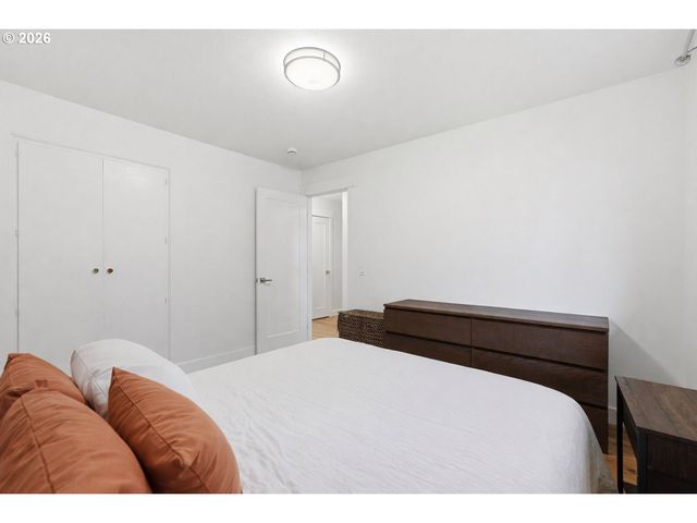 8817 N HARTMAN St, Portland, OR 97203