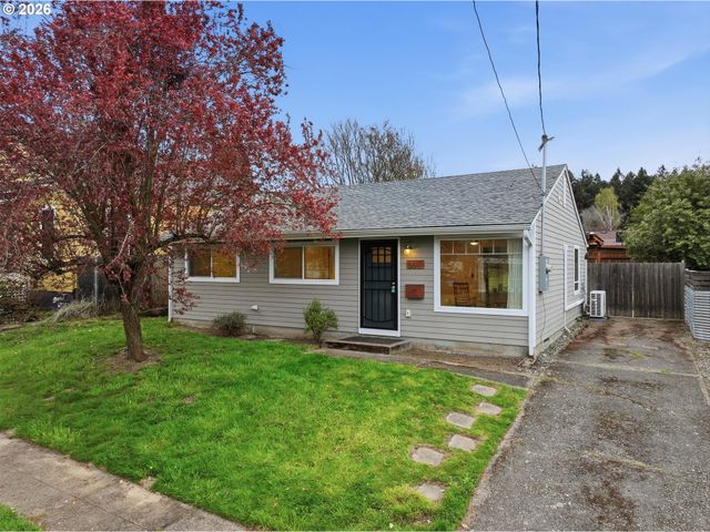 8817 N HARTMAN St, Portland, OR 97203