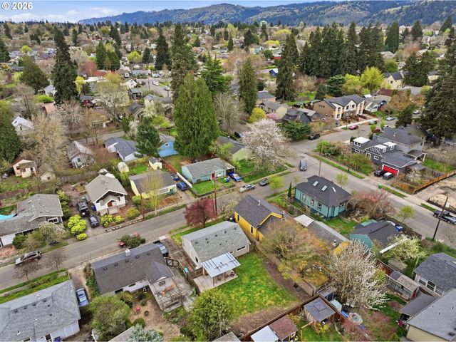 8817 N HARTMAN St, Portland, OR 97203