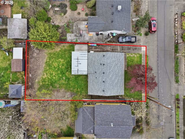 8817 N HARTMAN St, Portland, OR 97203