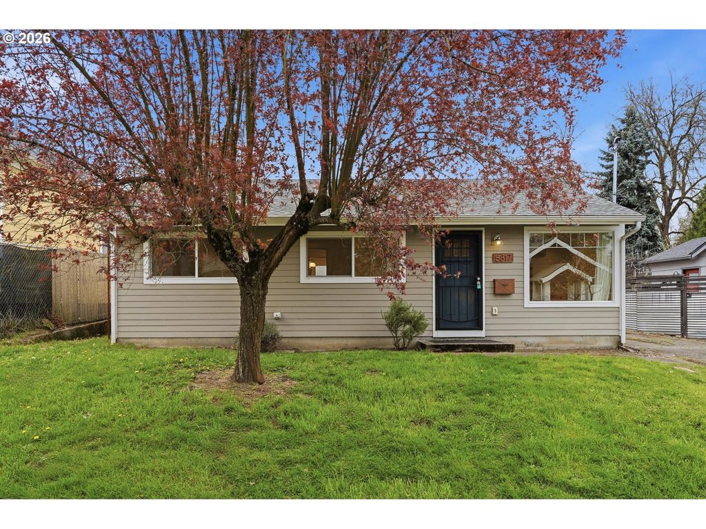 8817 N HARTMAN St, Portland, OR 97203