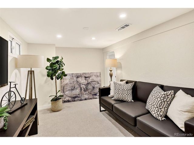 4940 Newton St, Denver, CO 80221