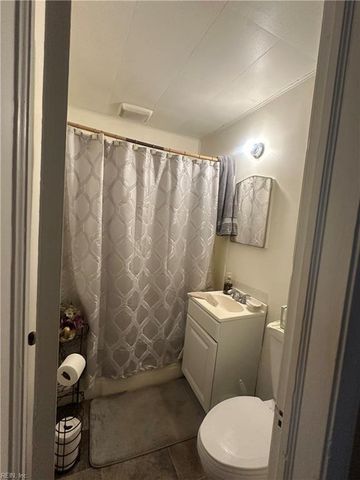 1100 17th ST, Newport News, VA 23607