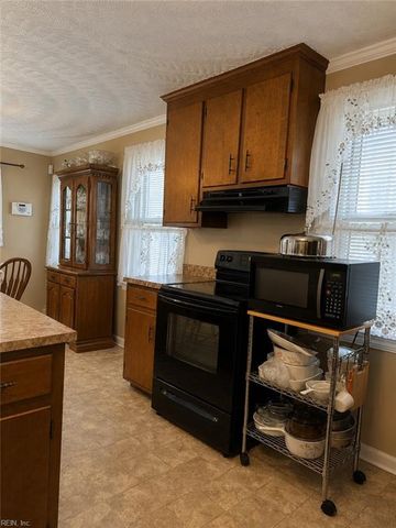 1100 17th ST, Newport News, VA 23607