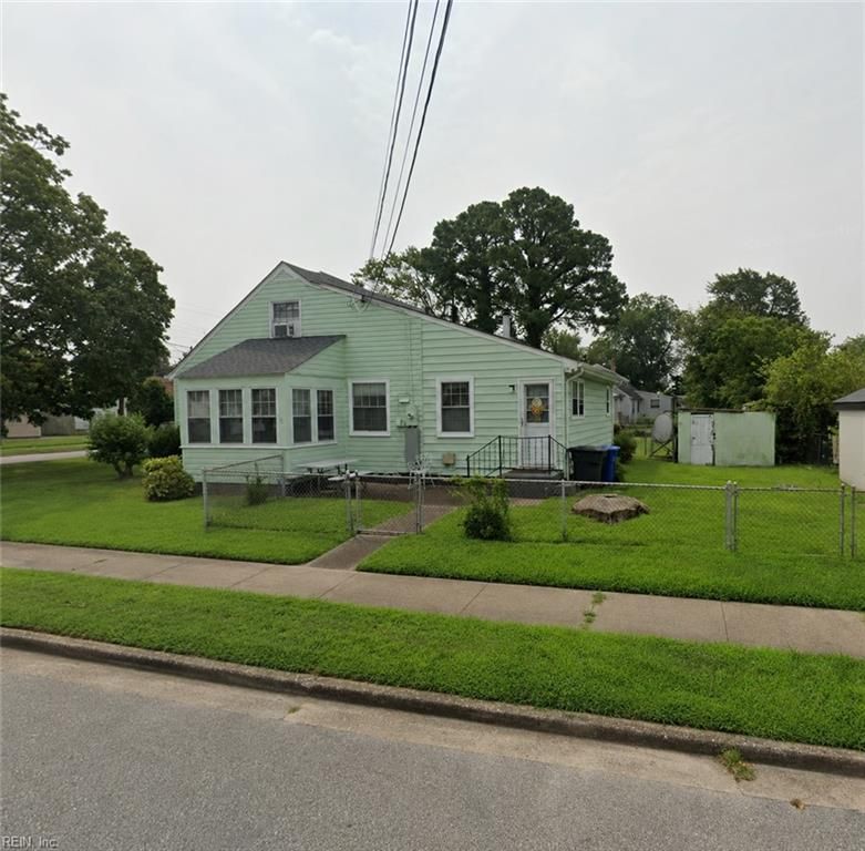 1100 17th ST, Newport News, VA 23607