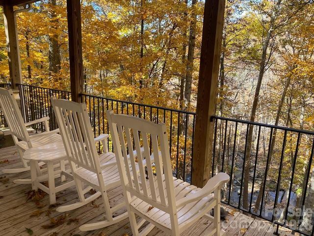 39 Rogers Creek Drive, Bakersville, NC 28705